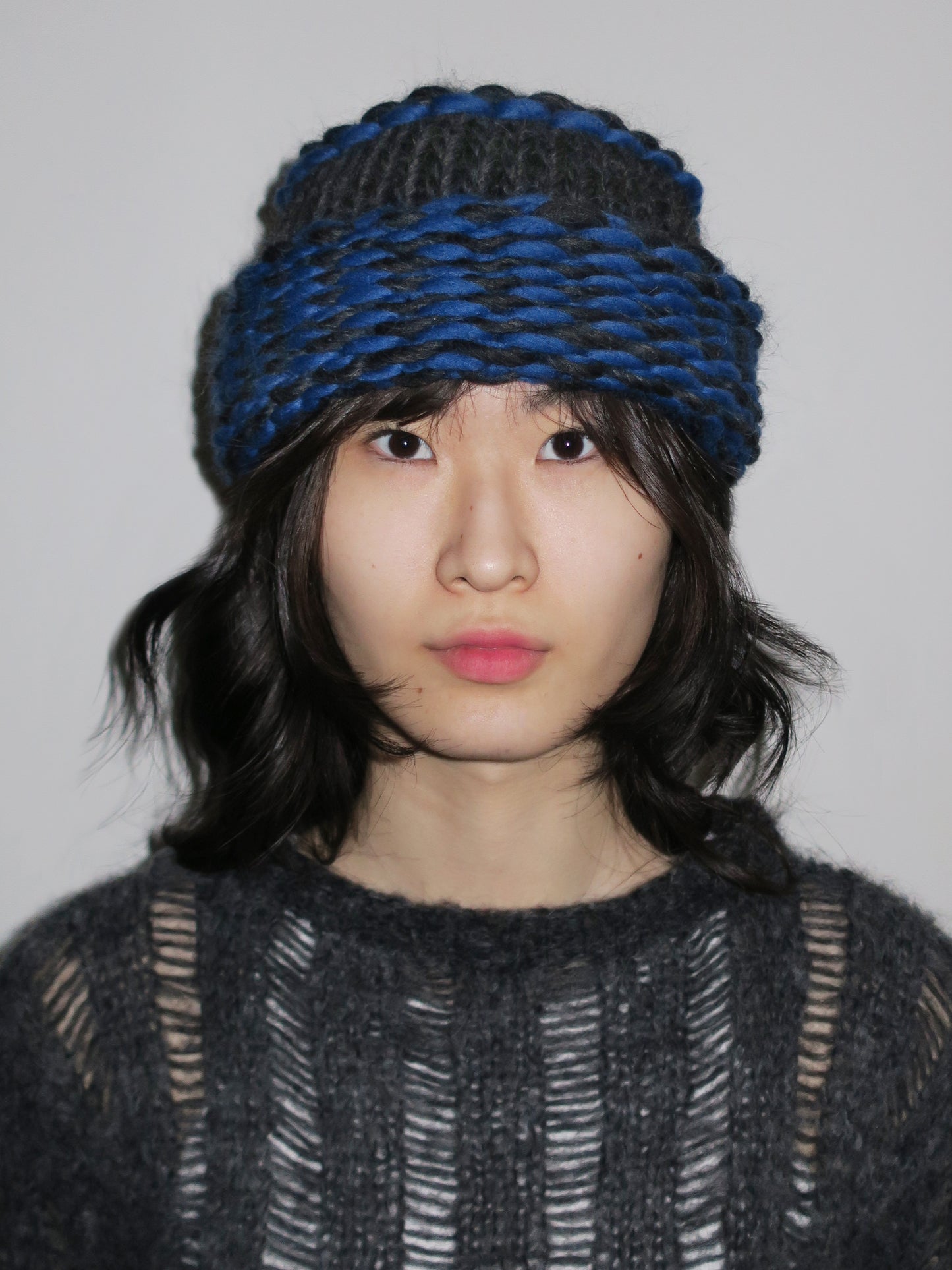 Bulky Hat - Charcoal/Blue