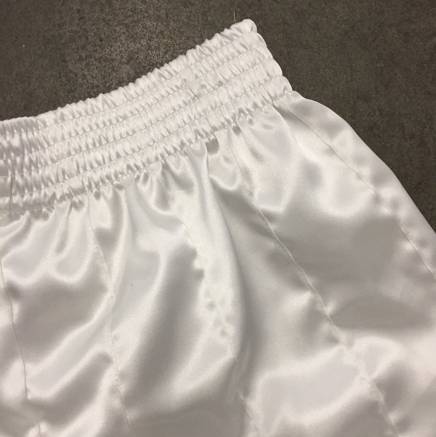 White shorts with lace edges